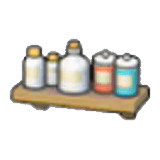 Wandregal mit Behältern